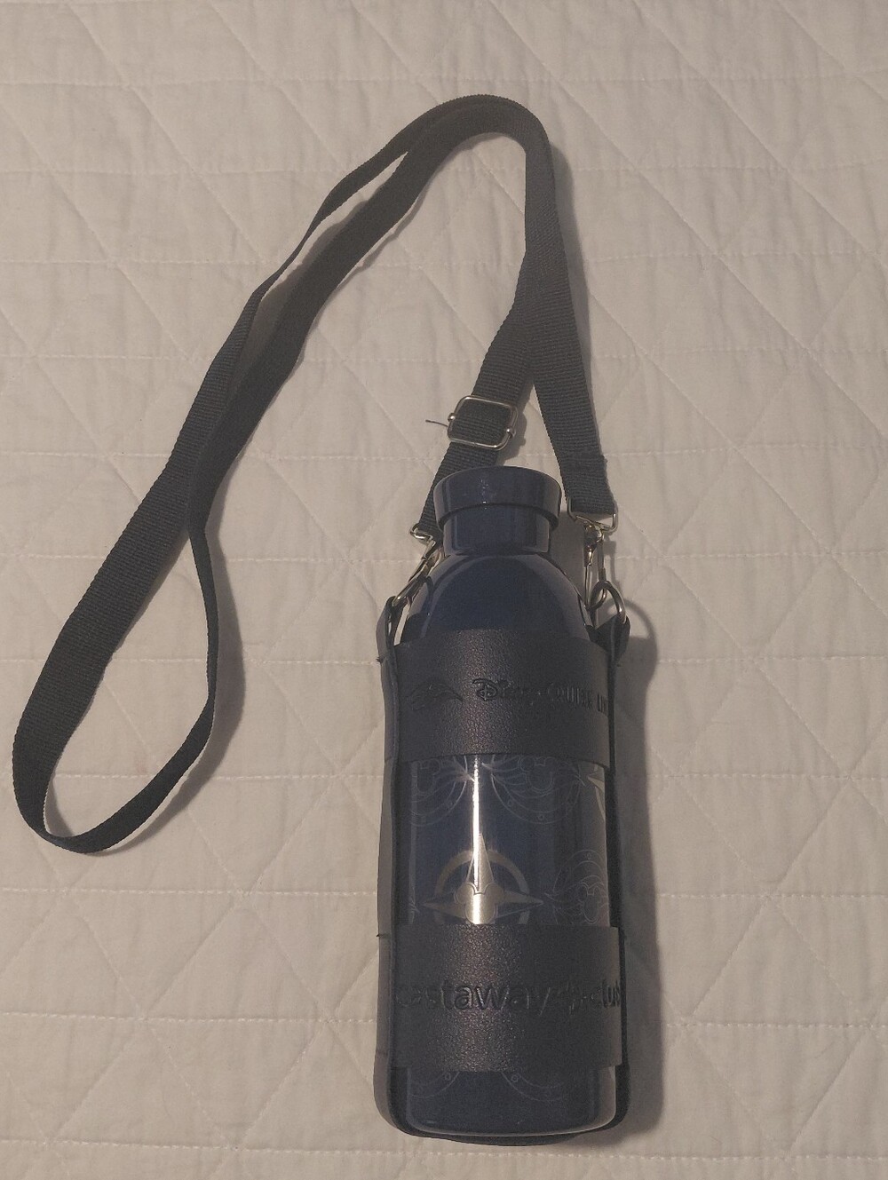 Castaway Club Member Platinum Level.Navy Bottle Carrier Crossbody Strap Bag